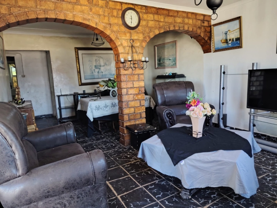 4 Bedroom Property for Sale in Saxonsea Western Cape